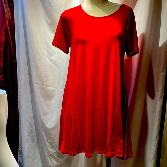 Small little red dress new with tags short sleeve with pockets - Picture 1 of 7
